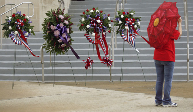 memorialdaywreaths_with_duracher.jpg